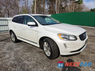 Czwarte zdjęcie samochodu z boku: 2017 VOLVO XC60 T5 INSCRIPTION VIN:YV440MRU4H2111159 - miniatura