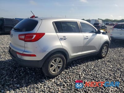 Trzecie zdjęcie samochodu z tyłu: 2011 KIA SPORTAGE LX VIN:KNDPB3A29B7067393 - miniatura