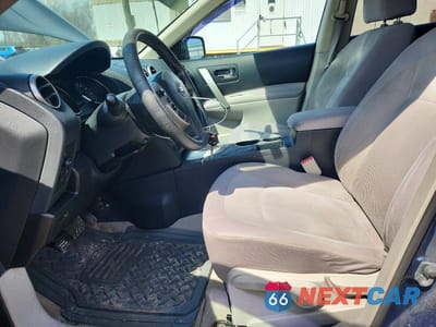 Zdjęcie 7 z 11 samochodu: 2013 NISSAN ROGUE S VIN:JN8AS5MVXDW119828 - miniatura