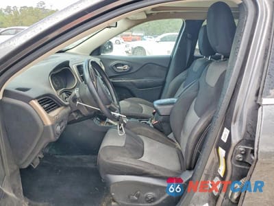 Zdjęcie 7 z 13 samochodu: 2014 JEEP CHEROKEE LATITUDE VIN:1C4PJLCS0EW222035 - miniatura