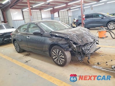 Czwarte zdjęcie samochodu z boku: 2025 NISSAN ALTIMA SV VIN:1N4BL4DW2SN371131 - miniatura