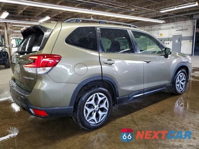 Trzecie zdjęcie samochodu z tyłu: 2023 SUBARU FORESTER PREMIUM VIN:JF2SKAEC0PH425498 - miniatura