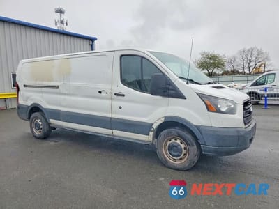 Czwarte zdjęcie samochodu z boku: 2015 FORD TRANSIT T-250 VIN:1FTNR2YM0FKA31857 - miniatura