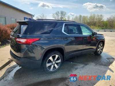 Trzecie zdjęcie samochodu z tyłu: 2020 CHEVROLET TRAVERSE LT VIN:1GNEVHKWXLJ135242 - miniatura