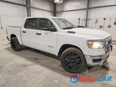 Czwarte zdjęcie samochodu z boku: 2022 RAM 1500 BIG HORN VIN:1C6SRFFT9NN179093 - miniatura
