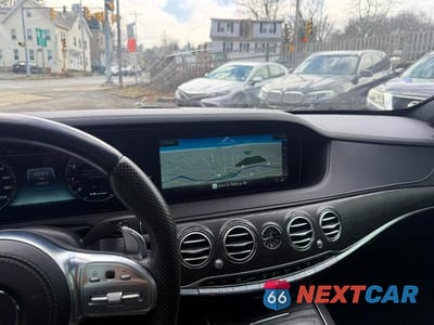 Zdjęcie 10 z 13 samochodu: 2019 MERCEDES-BENZ S 63 AMG 4MATIC VIN:WDDUG8JB8KA453250 - miniatura