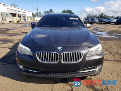 Piąte zdjęcie samochodu w środku: 2011 BMW 550 XI VIN:WBAFU9C51BC786237 - miniatura