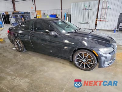 Czwarte zdjęcie samochodu z boku: 2009 BMW 335 XI VIN:WBAWC73519E068886 - miniatura