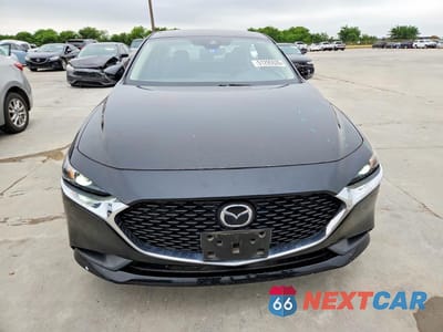 Piąte zdjęcie samochodu w środku: 2021 MAZDA 3 SELECT VIN:JM1BPABL3M1321368 - miniatura