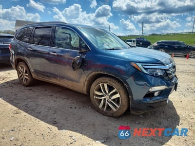 Czwarte zdjęcie samochodu z boku: 2017 HONDA PILOT ELITE VIN:5FNYF6H0XHB041290 - miniatura