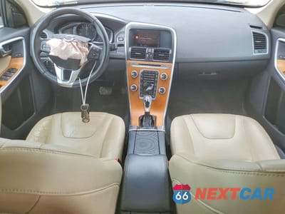 Zdjęcie 8 z 12 samochodu: 2017 VOLVO XC60 T5 INSCRIPTION VIN:YV440MDU0H2208351 - miniatura