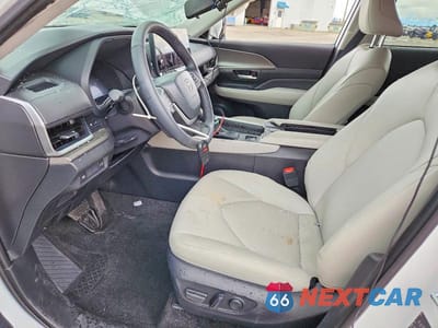 Zdjęcie 7 z 12 samochodu: 2026 TOYOTA GRAND HIGHLANDER XLE VIN:5TDAAAB59TS107596 - miniatura
