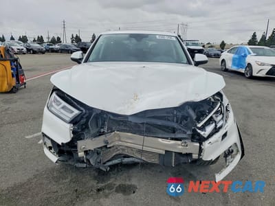 Piąte zdjęcie samochodu w środku: 2020 AUDI Q5 E PREMIUM PLUS VIN:WA1E2AFY4L2065438 - miniatura