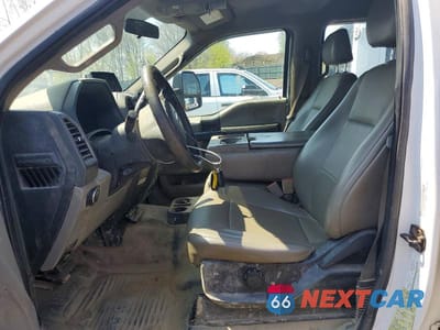 Zdjęcie 7 z 12 samochodu: 2019 FORD F350 SUPE VIN:1FD0W4HT3KEF69334 - miniatura