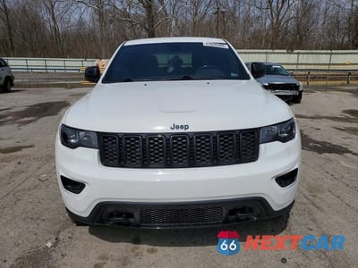 Piąte zdjęcie samochodu w środku: 2020 JEEP GRAND CHEROKEE LAREDO VIN:1C4RJFAG8LC151125 - miniatura