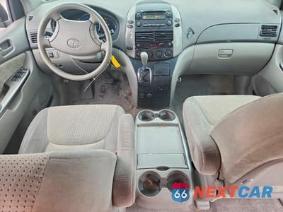 Zdjęcie 8 z 14 samochodu: 2010 TOYOTA SIENNA LE 7-PASSENGER VIN:5TDKK4CC4AS330173 - miniatura