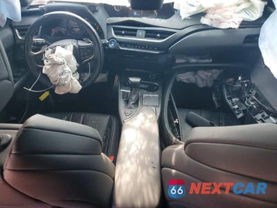 Zdjęcie 8 z 11 samochodu: 2021 LEXUS UX 250H F SPORT VIN:JTHE9JBH5M2038790 - miniatura