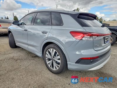 Drugie zdjęcie samochodu z przodu: 2023 AUDI Q4 E-TRON PREMIUM PLUS VIN:WA1BCBFZ5PP015591 - miniatura