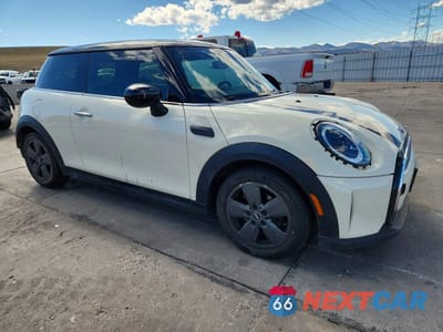 Czwarte zdjęcie samochodu z boku: 2022 MINI COOPER VIN:WMW33DH00N2R32059 - miniatura