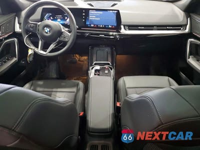 Zdjęcie 8 z 12 samochodu: 2024 BMW X1 XDRIVE28I VIN:WBX73EF02R5Y35126 - miniatura