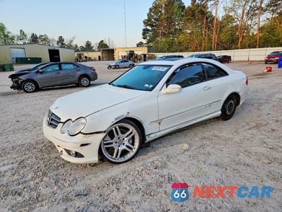 2007 MERCEDES-BENZ CLK 550 WDBTJ72H57F218852 - główne zdjęcie licytacji z USA - miniatura