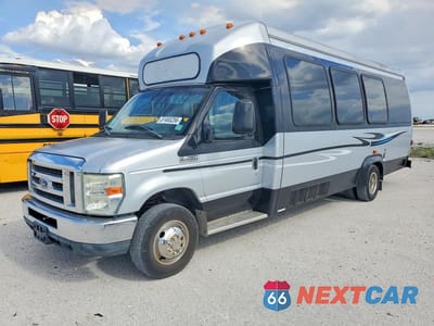 2011 FORD E450 SHUTTLE BUS 1FDXE4FS5BDB34834 - główne zdjęcie licytacji z USA - miniatura