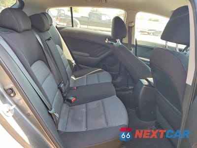 Zdjęcie 10 z 12 samochodu: 2014 KIA FORTE5 VIN:KNAFX5A81E5165280 - miniatura