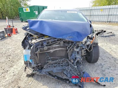 Piąte zdjęcie samochodu w środku: 2014 TOYOTA PRIUS THREE VIN:JTDKN3DUXE1776209 - miniatura