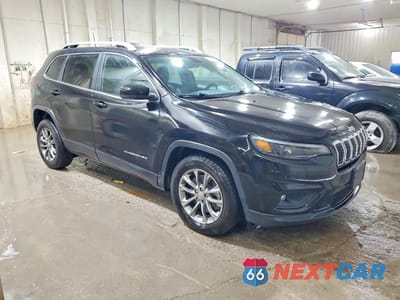 Czwarte zdjęcie samochodu z boku: 2020 JEEP CHEROKEE LATITUDE PLUS VIN:1C4PJLLB4LD585981 - miniatura