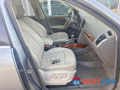 Piąte zdjęcie samochodu w środku: 2010 AUDI Q5 PREMIUM PLUS VIN:WA1LKAFP3AA043268 - miniatura