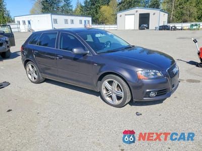 Czwarte zdjęcie samochodu z boku: 2013 AUDI A3 PREMIUM PLUS VIN:WAUKJAFM1DA021250 - miniatura
