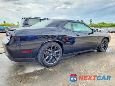 Trzecie zdjęcie samochodu z tyłu: 2021 DODGE CHALLENGER GT VIN:2C3CDZJGXMH556064 - miniatura