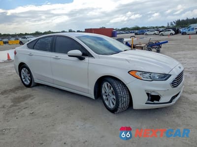 Czwarte zdjęcie samochodu z boku: 2020 FORD FUSION SE VIN:3FA6P0HD0LR197050 - miniatura