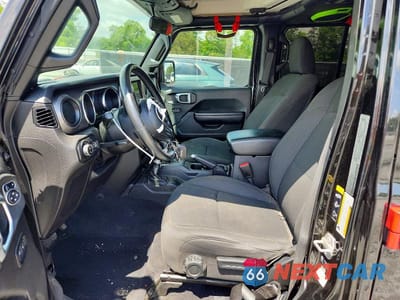 Zdjęcie 7 z 12 samochodu: 2021 JEEP GLADIATOR SPORT VIN:1C6HJTAGXML598591 - miniatura