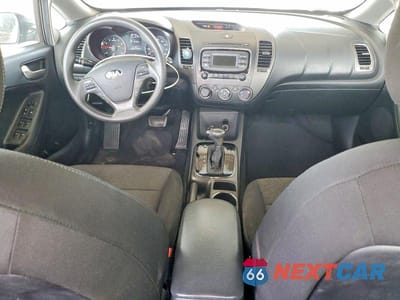 Zdjęcie 8 z 12 samochodu: 2018 KIA FORTE LX VIN:3KPFK4A79JE180420 - miniatura