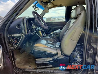 Zdjęcie 7 z 11 samochodu: 2003 GMC YUKON DENALI VIN:1GKEK63U83J327489 - miniatura