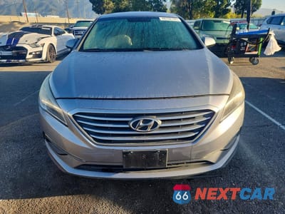 Piąte zdjęcie samochodu w środku: 2015 HYUNDAI SONATA SE VIN:5NPE24AF3FH176286 - miniatura