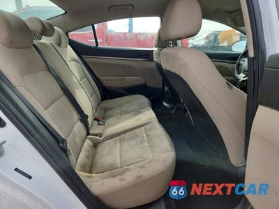 Zdjęcie 10 z 13 samochodu: 2018 HYUNDAI ELANTRA SEL VIN:5NPD84LF1JH326671 - miniatura