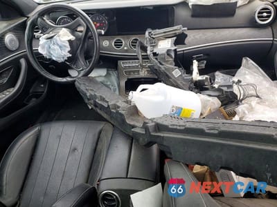 Zdjęcie 8 z 12 samochodu: 2018 MERCEDES-BENZ E 300 4MATIC VIN:WDDZF4KB0JA429720 - miniatura