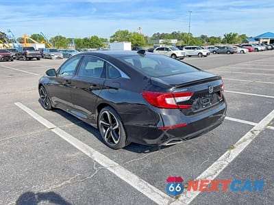 Trzecie zdjęcie samochodu z tyłu: 2018 HONDA ACCORD SPORT VIN:1HGCV1F32JA060624 - miniatura