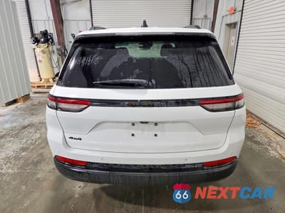 Zdjęcie 6 z 12 samochodu: 2023 JEEP GRAND CHEROKEE LAREDO VIN:1C4RJHAG2PC589317 - miniatura