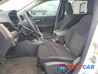 Zdjęcie 7 z 12 samochodu: 2016 JEEP CHEROKEE LATITUDE VIN:1C4PJMCS6GW270776 - miniatura