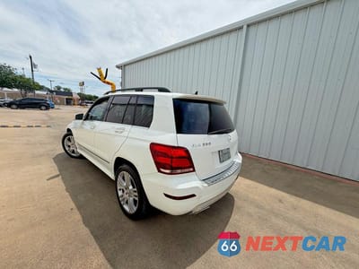 Trzecie zdjęcie samochodu z tyłu: 2015 MERCEDES-BENZ GLK 350 VIN:WDCGG5HB3FG431200 - miniatura