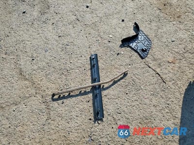 Zdjęcie 12 z 12 samochodu: 2011 MERCEDES-BENZ E 350 4MATIC VIN:WDDHF8HB6BA439129 - miniatura