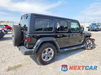 Trzecie zdjęcie samochodu z tyłu: 2021 JEEP WRANGLER UNLIMITED SAHARA VIN:1C4HJXEN3MW625945 - miniatura