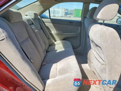 Zdjęcie 10 z 12 samochodu: 2004 TOYOTA CAMRY LE VIN:4T1BE32K64U264618 - miniatura