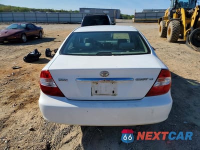 Zdjęcie 6 z 12 samochodu: 2003 TOYOTA CAMRY LE VIN:JTDBE32K430178119 - miniatura