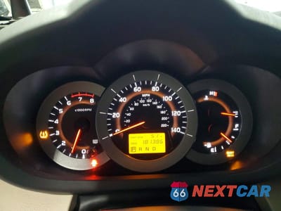 Zdjęcie 9 z 13 samochodu: 2006 TOYOTA RAV4 BASE VIN:JTMBD33VX66017870 - miniatura