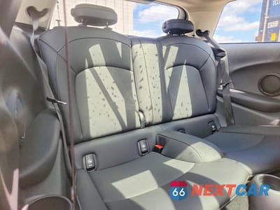 Zdjęcie 10 z 13 samochodu: 2022 MINI COOPER S VIN:WMW53DH07N2R60286 - miniatura