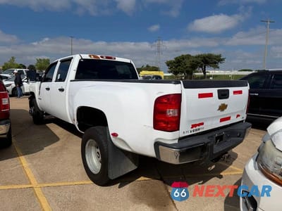 Trzecie zdjęcie samochodu z tyłu: 2013 CHEVROLET SILVERADO C3500 VIN:1GC4CZCG6DF232899 - miniatura
